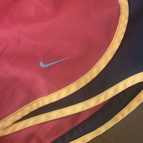 Nike running shorts - Picture 2 of 5